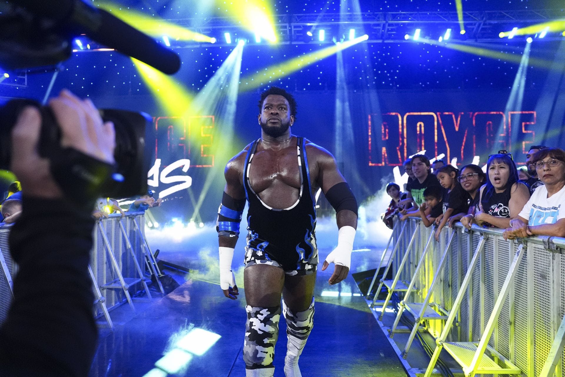 "H*e a*s b*tch" - WWE star Royce Keys responds to message on X