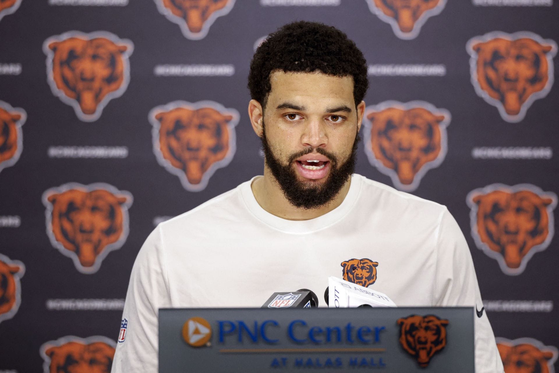 “Doing anything to reverse Madden curse”: NFL fans react as Caleb Williams gifts signed Bears jersey to Pope Leo XIV