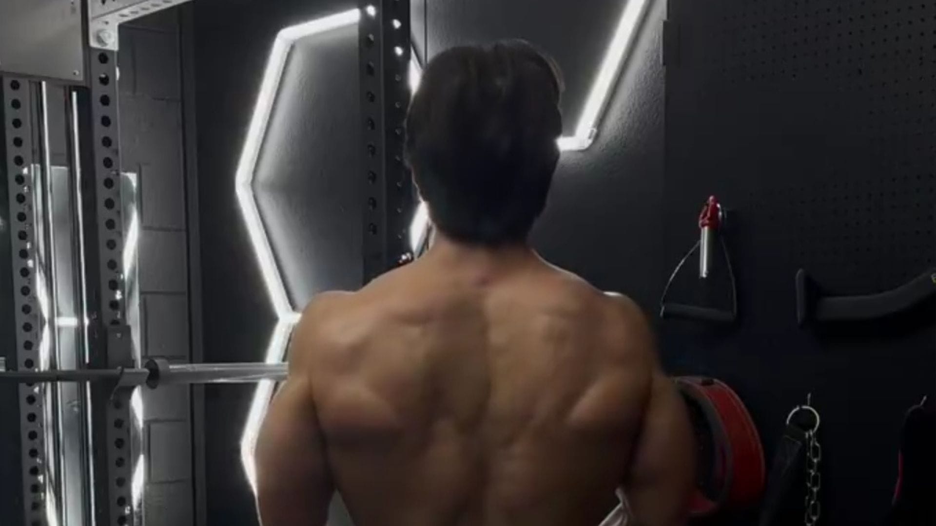 BREAKING: WWE Star Returns After 973 Days; Drops Blockbuster Tease