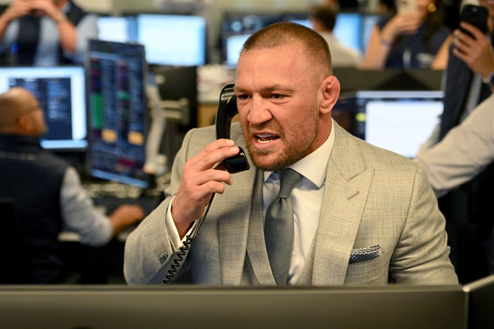 "Danger will be everywhere" - Conor McGregor sends Max Holloway warning ahead of UFC 329