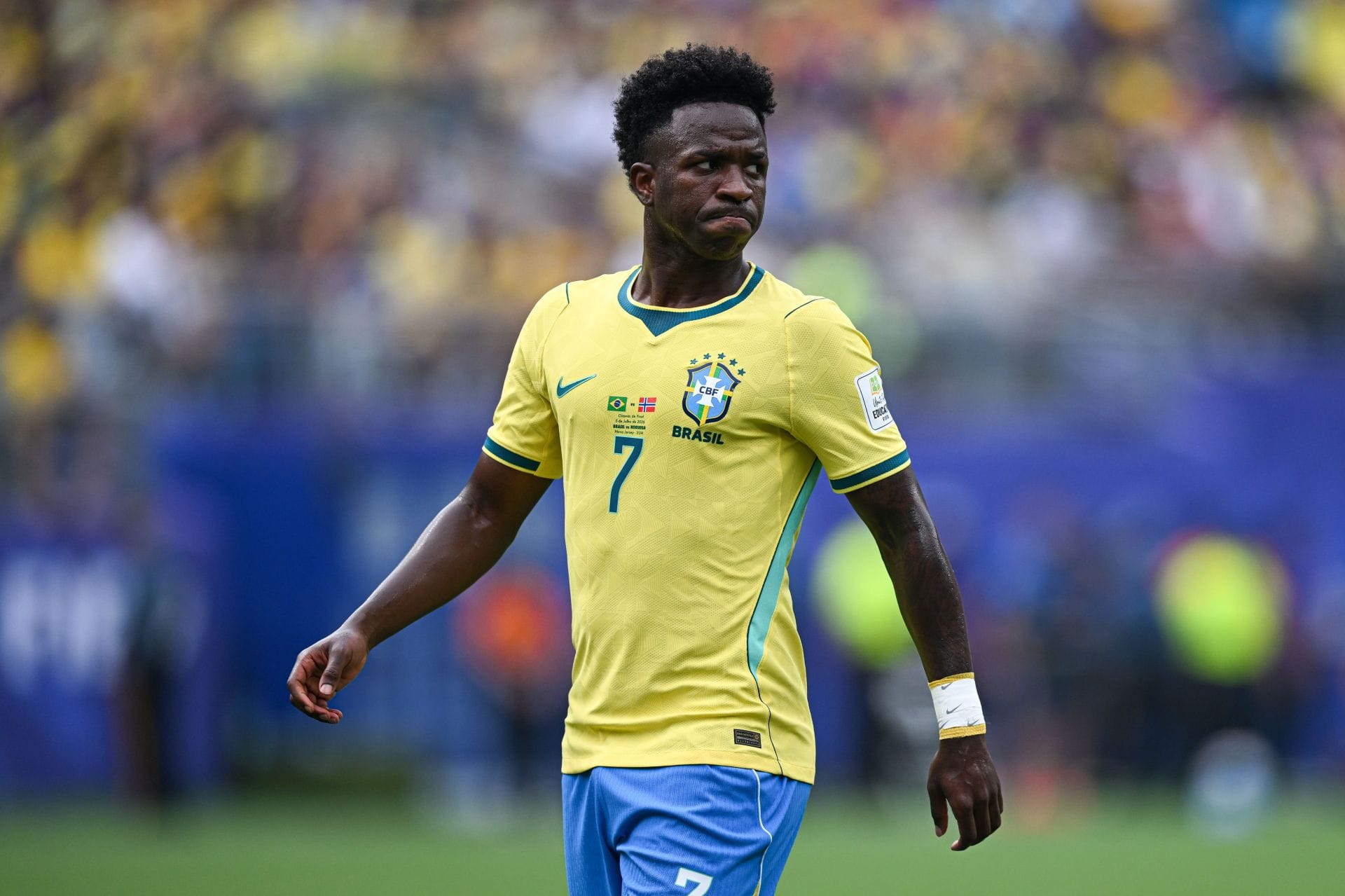 Real Madrid make first move as Arsenal prepare bid for Vinicius Jr - Reports 