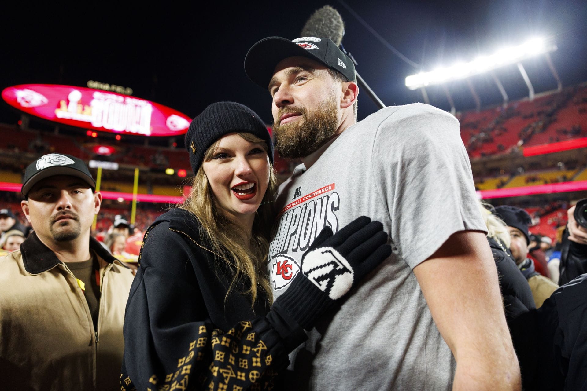 "I hope he puts a baby in her soon": Ex-NFL star has blunt advice for Travis Kelce and Taylor Swift after $20,000,000 MSG wedding