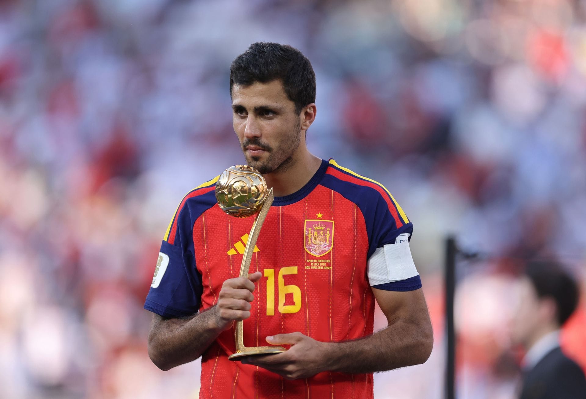 "Not getting done immediately" - Fabrizio Romano explains why Manchester City are delaying Rodri talks with Real Madrid 