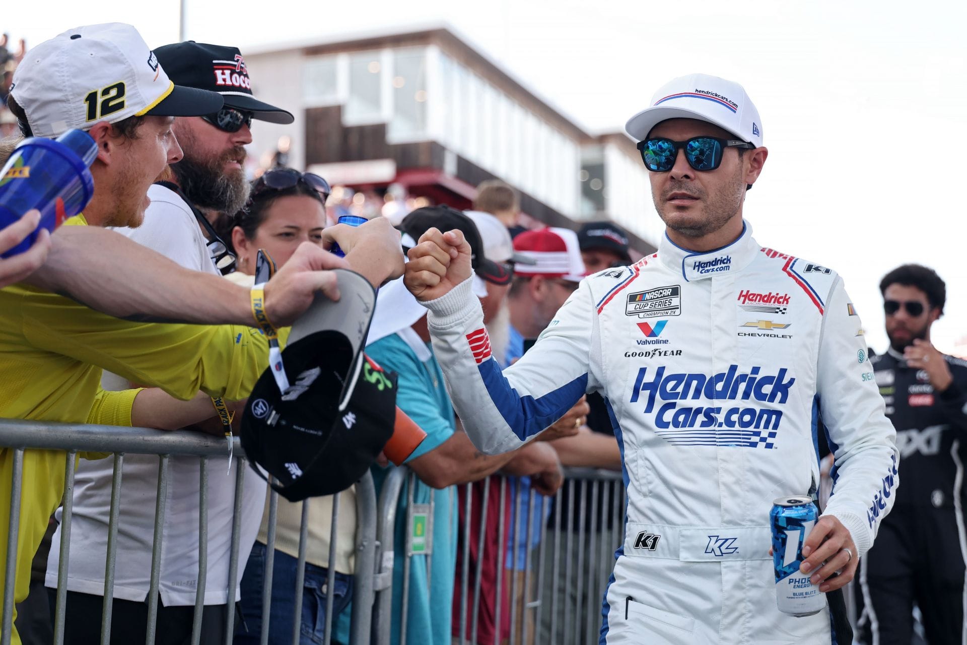 Kyle Larson sides with Scott Dixon in viral debate over NASCAR Cup race lengths: “I think three hours is too long”