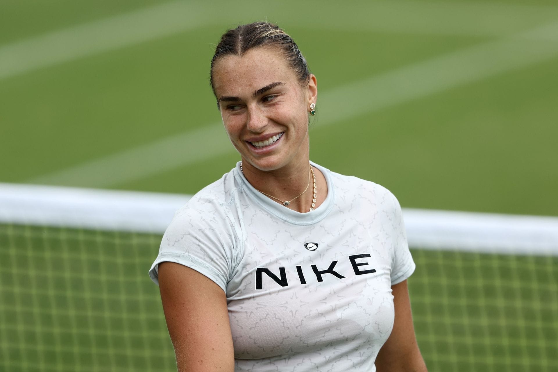 WATCH: Aryna Sabalenka nails effortless bikini-to-bodycon transition with her gal pals during Greece getaway
