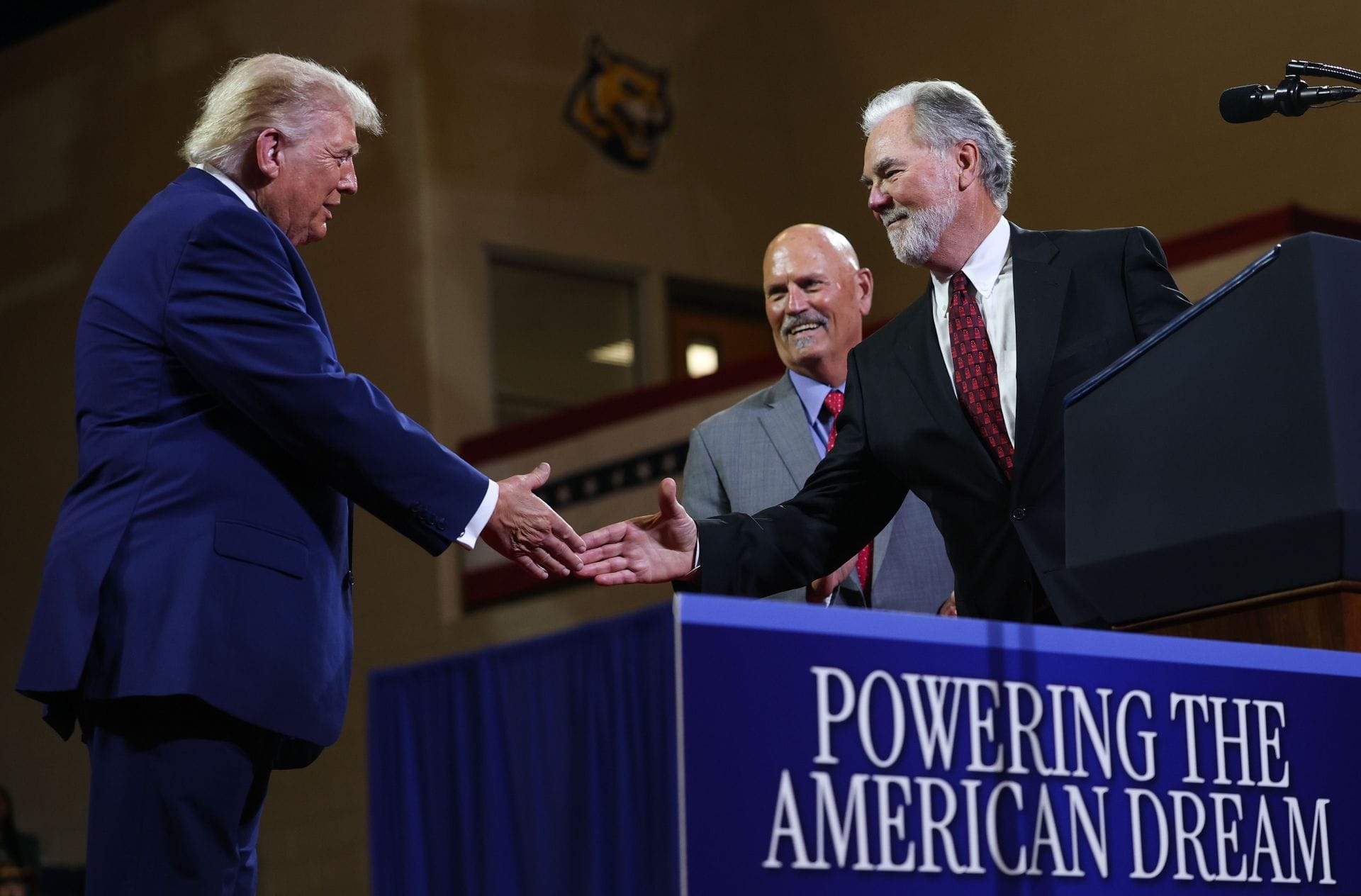 Braves legend Brian Snitker makes bold promise to Donald Trump at Georgia political rally