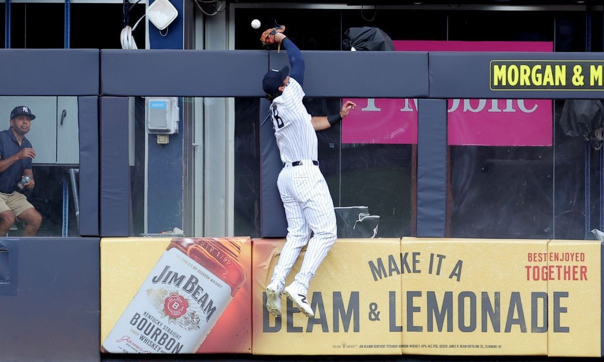 WATCH: Spencer Jones in disbelief as the Yankees phenom fails to rob a homer off $3.275M Tigers star