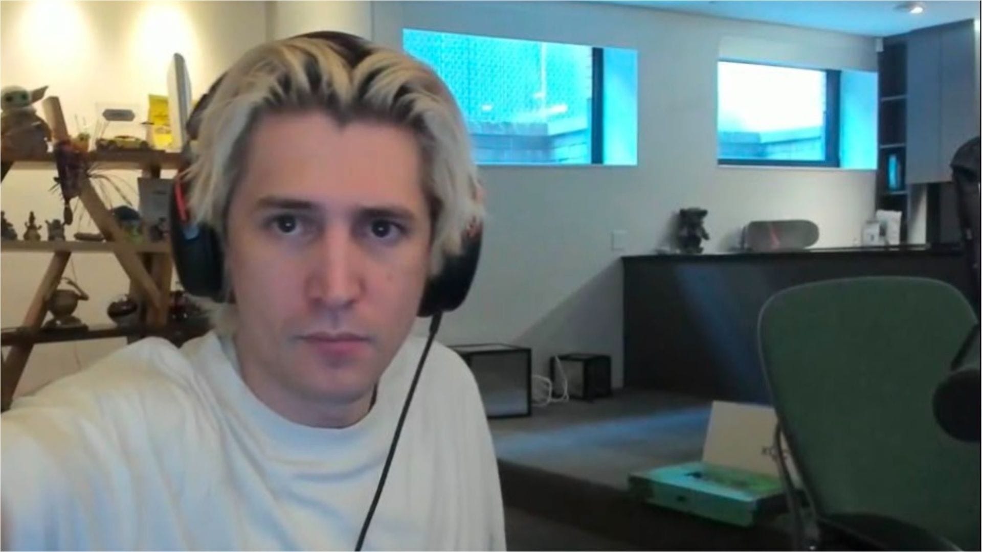 xQc calls out RaKai for seemingly faking his interaction with local police department following 911 call controversy