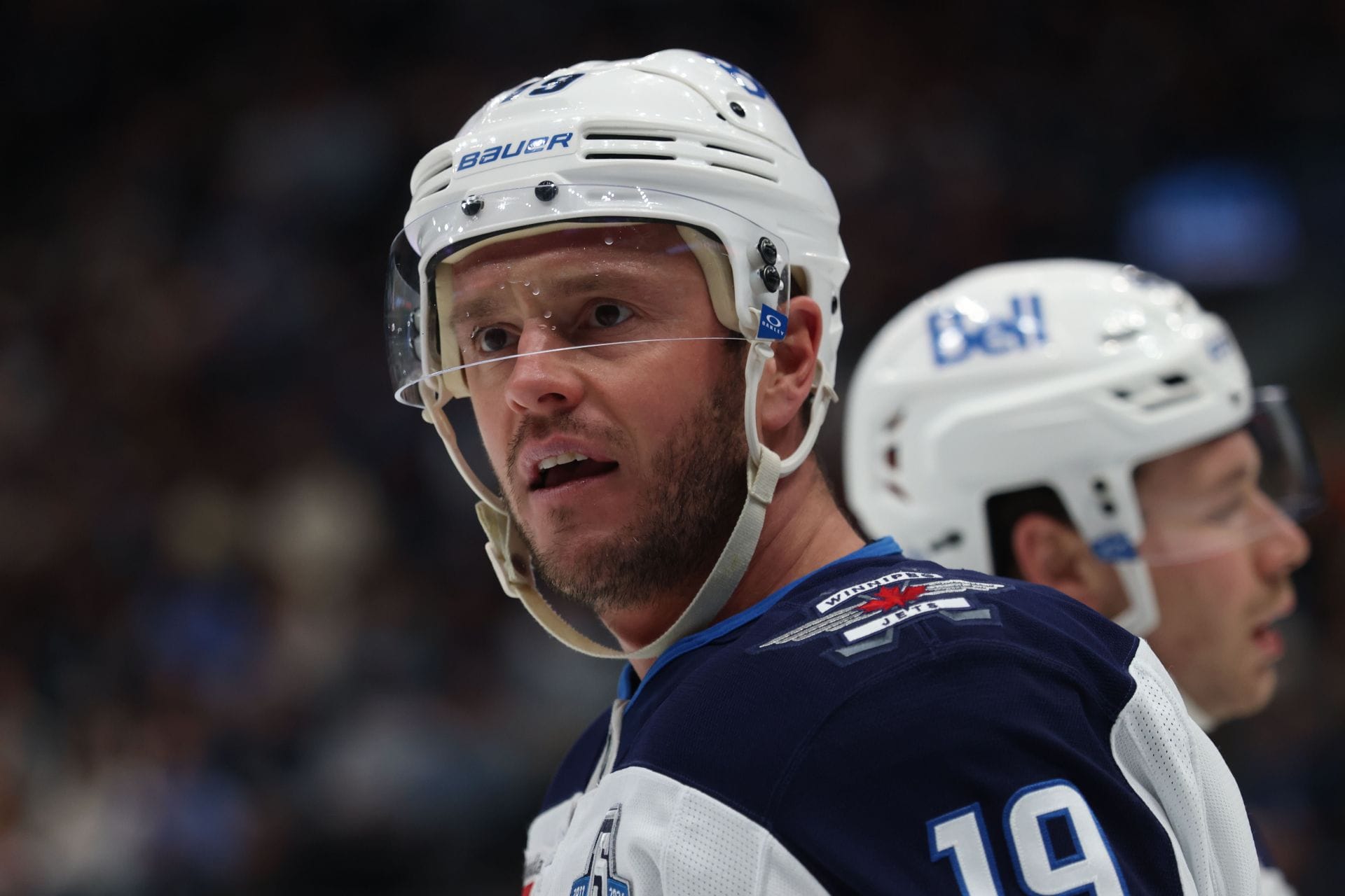 "Davidson gonna pay him $6M for a 1-day contract" - NHL fans react to Jonathan Toews' potential last dance with Blackhawks