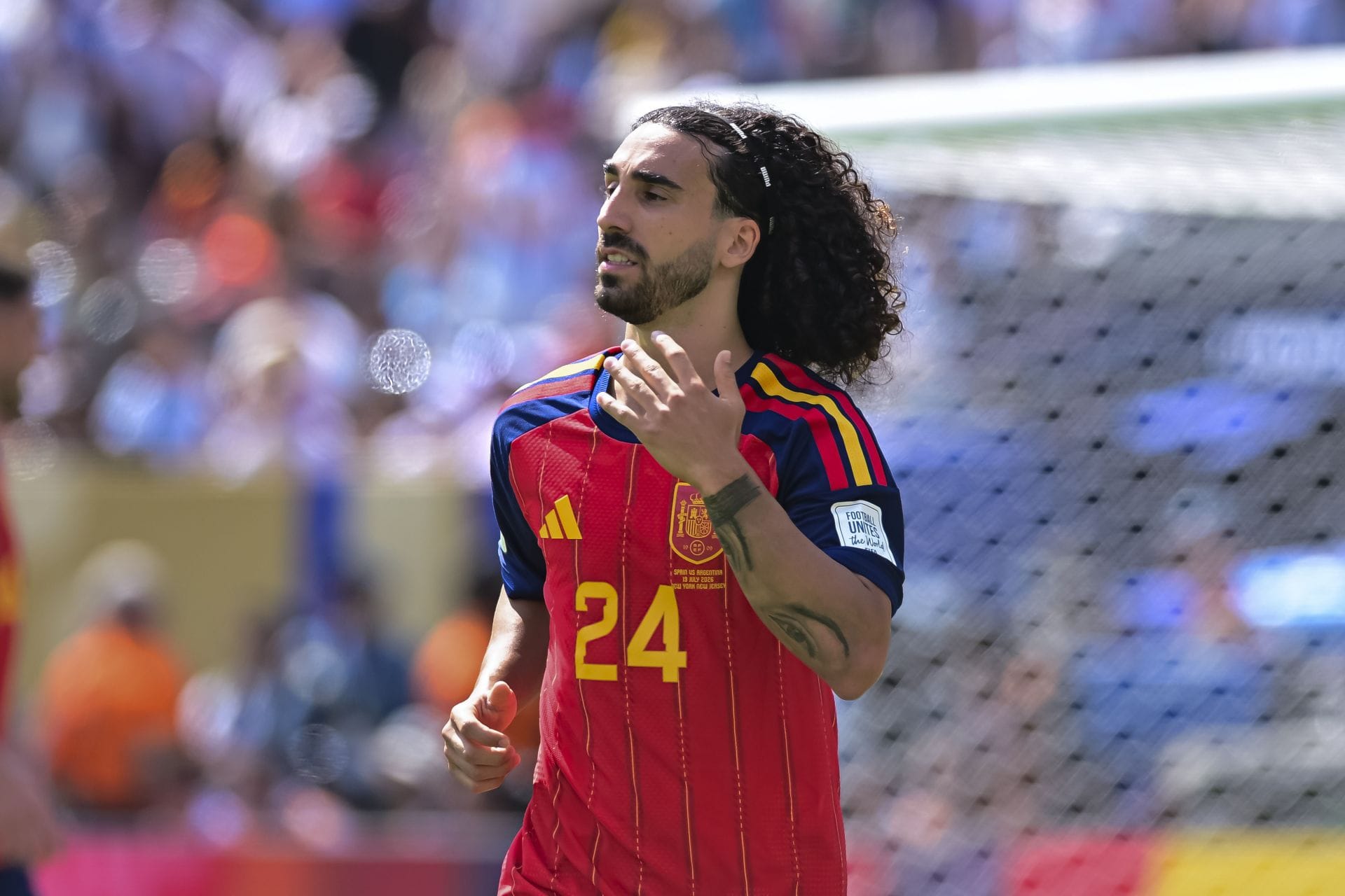 "He's a great player" - Pundit believes England star would be a 'fantastic replacement' for Marc Cucurella at Chelsea 