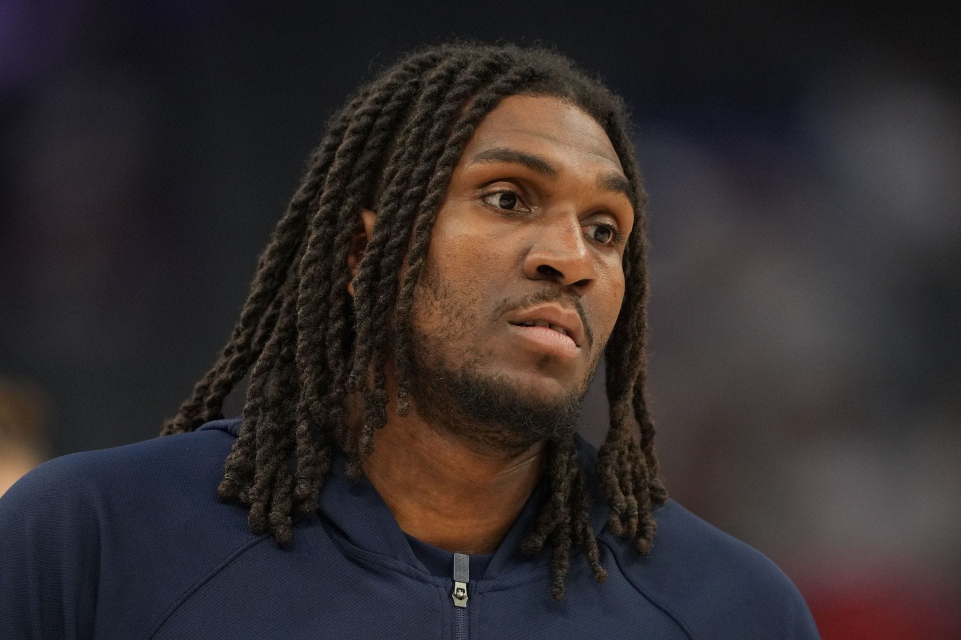 "Rob out here drafting nostalgia", "Loon turned to the dark side" - Lakers Fans Go Wild As Kevon Looney Steps In As Deandre Ayton's Replacement in LA