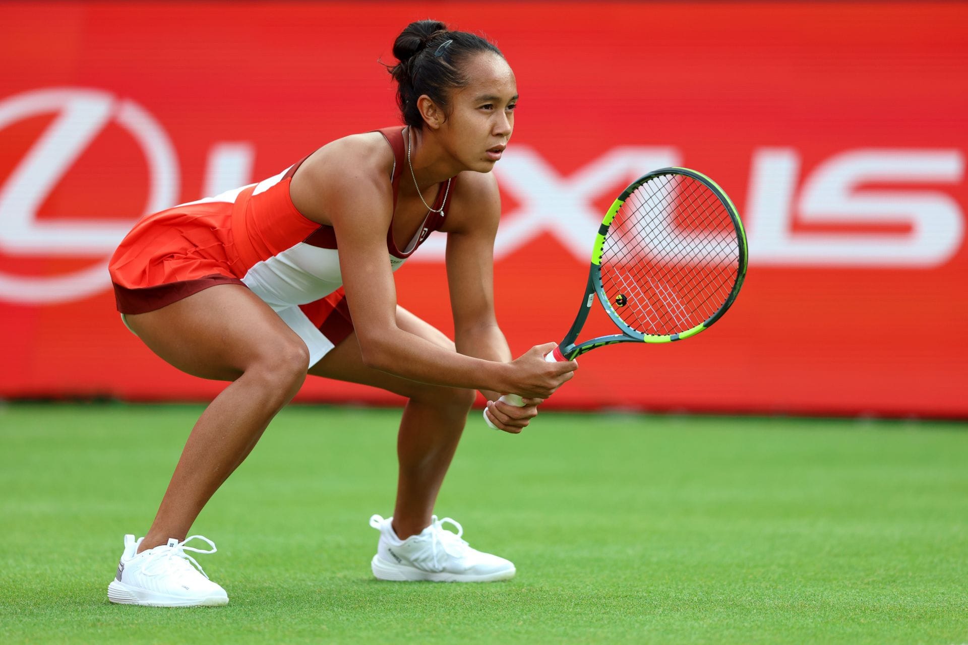 "Pray for the day she drops her dad" - Fans buzz as struggling Leylah Fernandez makes huge team change before Mubadala DC Open