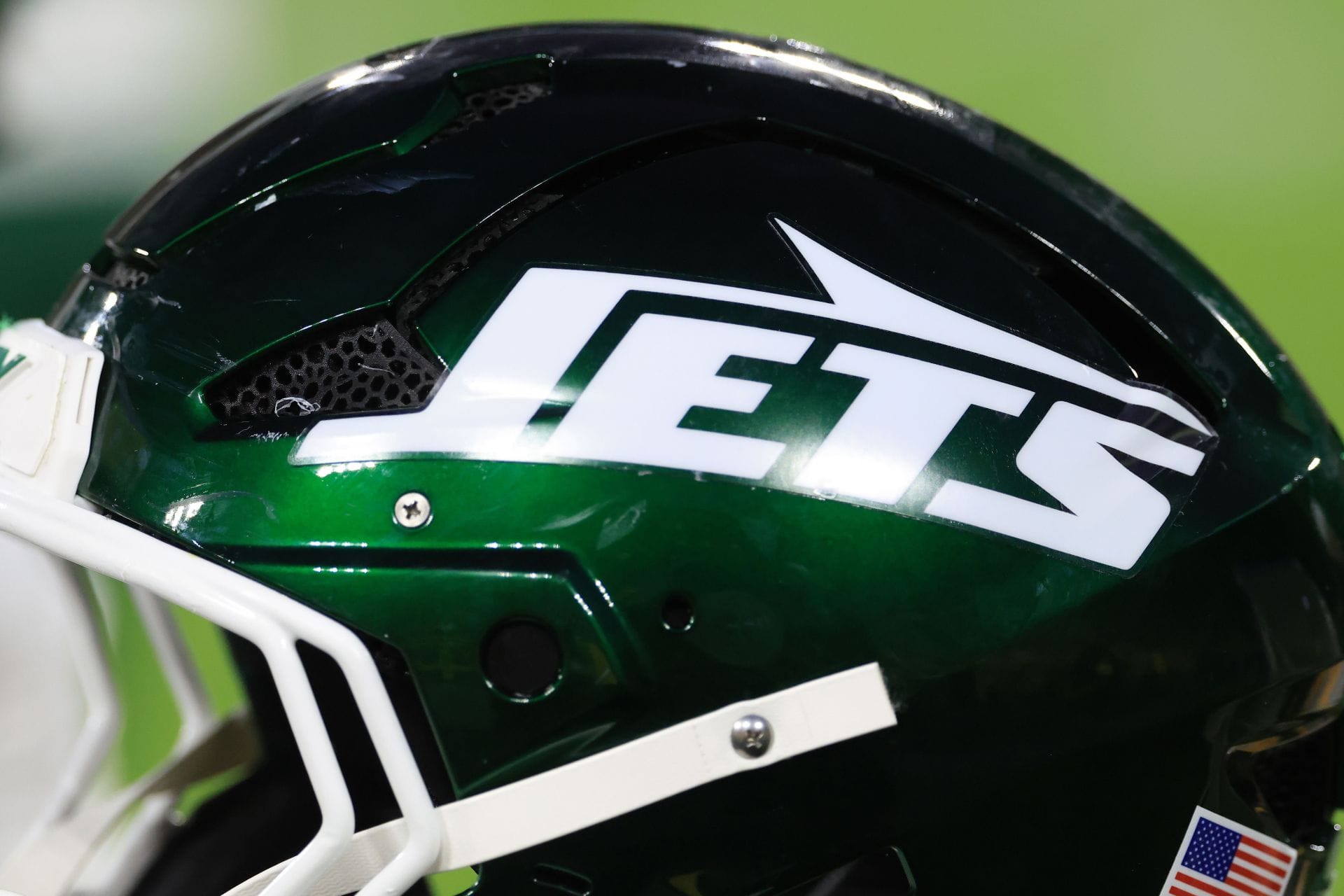 “Looks like Packers” “All that to go 5-12”: NFL fans mock Jets’ “boring” all-white jersey for 2026 season