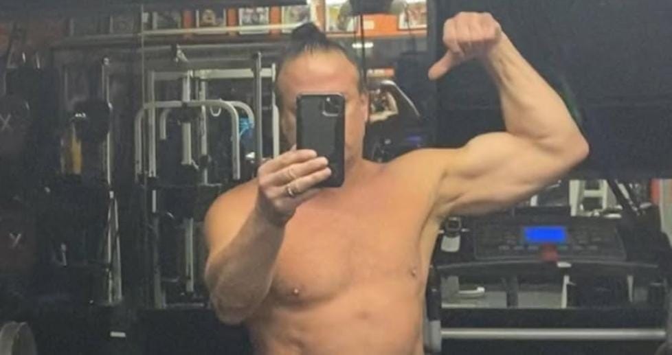 "Hateful b*tch," "She was f*cking the maintenance guy" - Ex-WWE Champion reveals first marriage problems