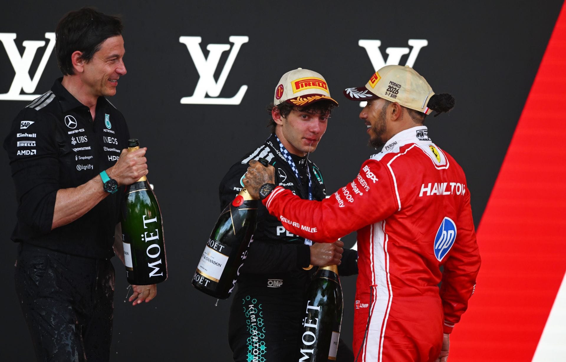 Kimi Antonelli has revealed surprising details about Toto Wolff's approach before Lewis Hamilton's mega announcement to Ferrari