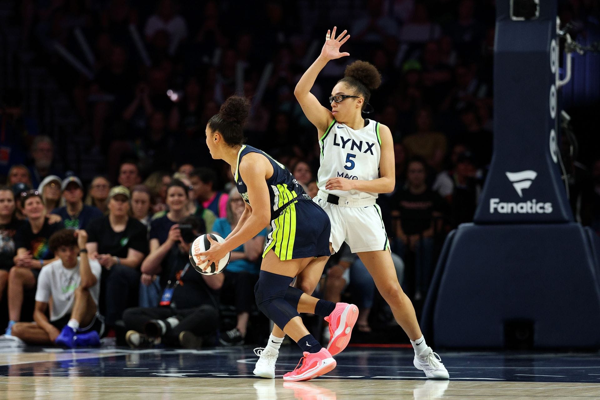 "She is who people thought Caitlin would be", "Azzi this should bother you": WNBA Fans Abuzz as Olivia Miles Beats Azzi Fudd In All-Star Starter Race