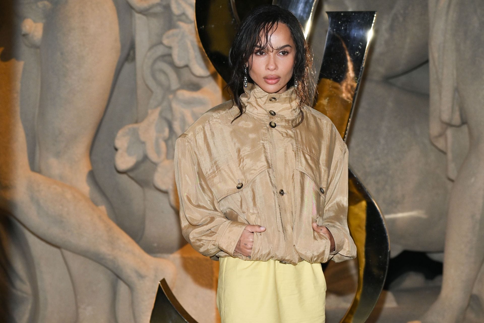 Saint Laurent: Photocall - Paris Fashion Week - Moda Feminina Primavera/Verão 2026 - Fonte: Getty