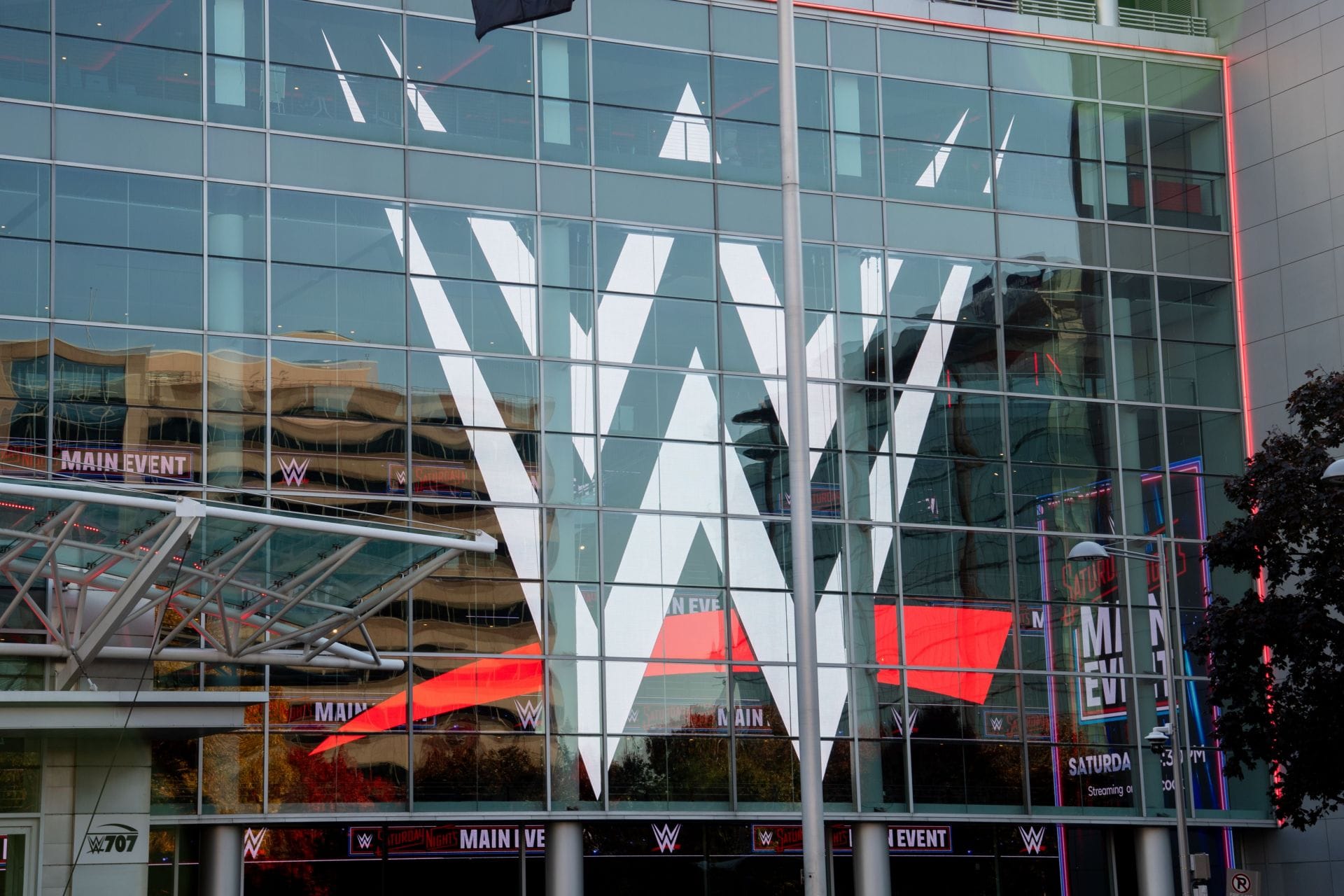 BREAKING: WWE forced to cancel title match after champion gets injured