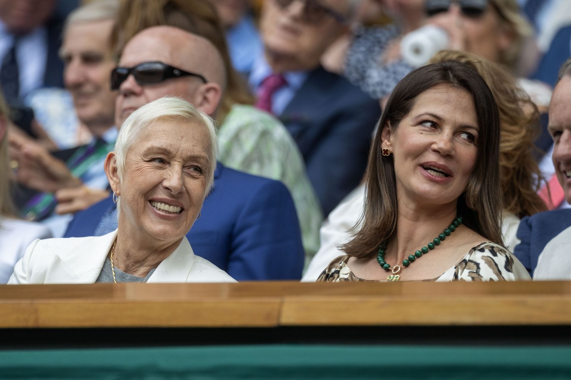 Martina Navratilova com sua esposa Julia Lemigova em Wimbledon 2026 | Fonte da imagem: Getty