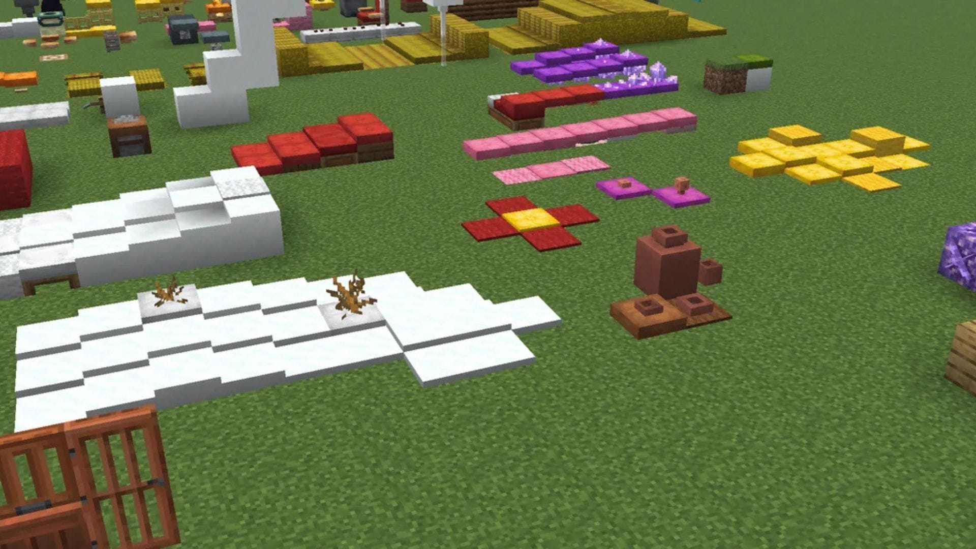 You can add a snowy ground effect with cushions too (Image via Mojang Studios || Reddit/@RatchetGamer)