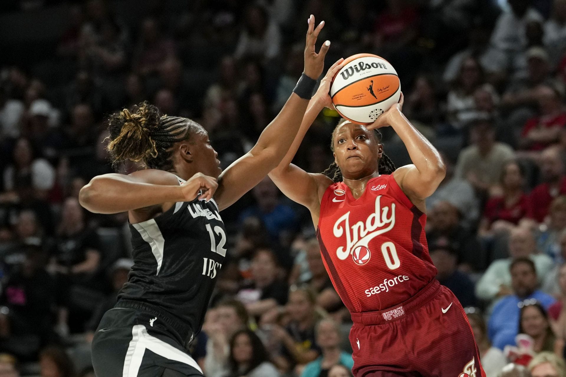 "He's Not Even An Indy Fan": Fever Fans Get Defensive After Chelsea Gray Shares Message From Heckler Who Racially Abused Her After Playing Indiana 