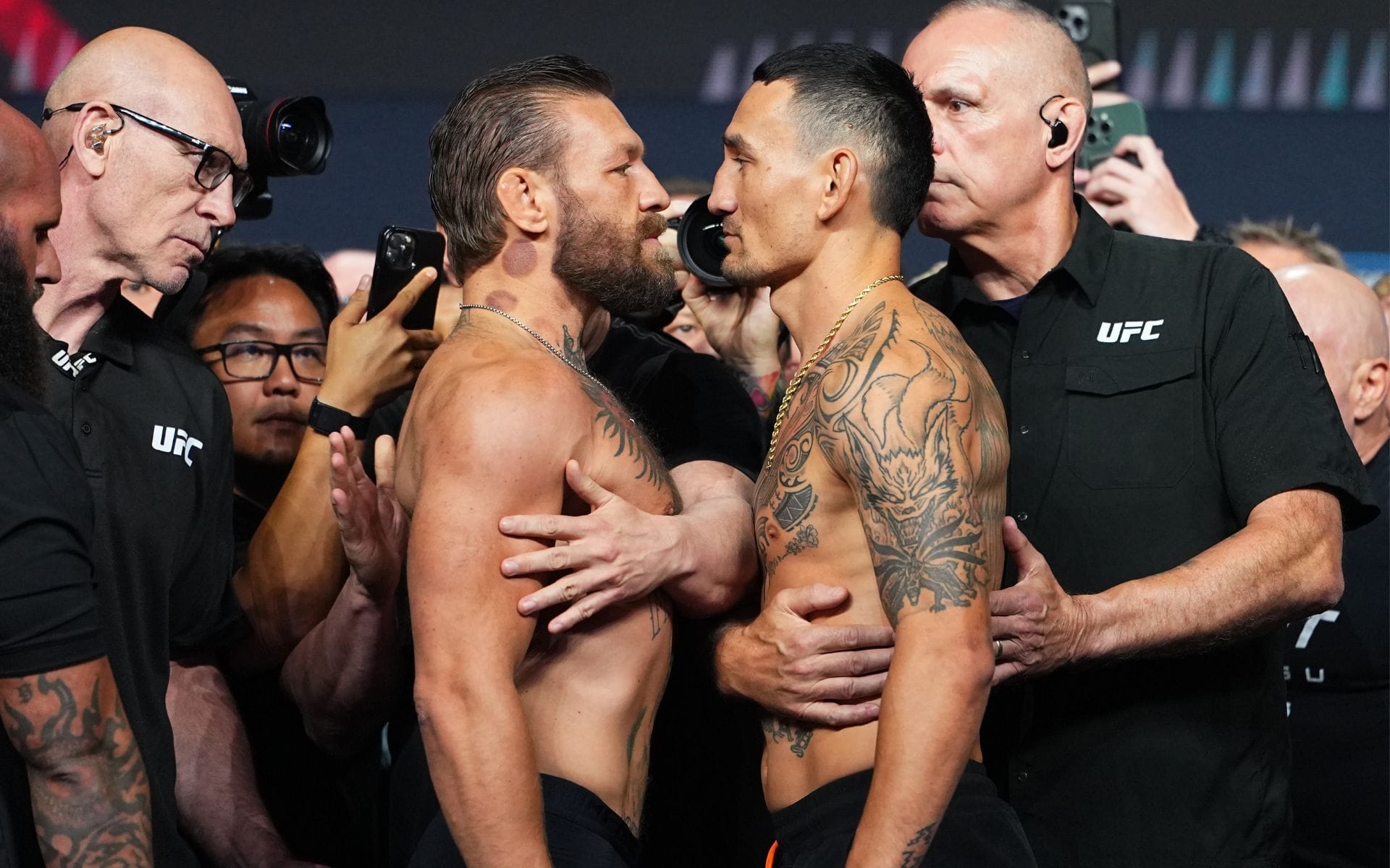 "Quick, put the house on the 'Blessed'"- Fans sound alarm over "Drake curse" after the rapper backs Conor McGregor to beat Max Holloway at UFC 329
