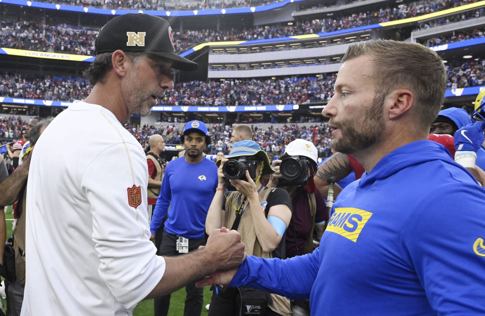 “Perspective is everything”: Sean McVay delivers major Kyle Shanahan update after speaking with 49ers HC following car accident