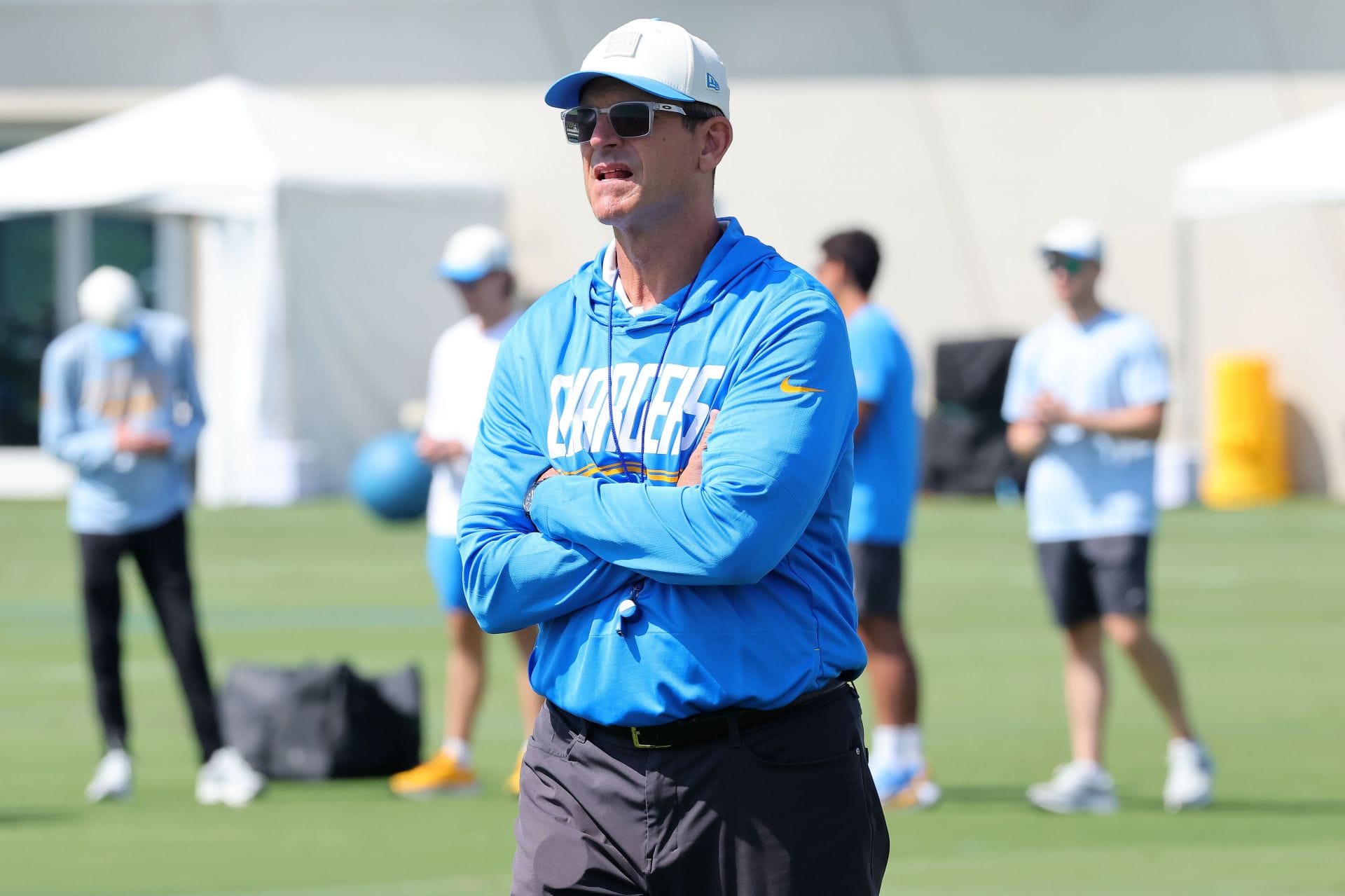 “Ask them to name 5 female athletes not named Caitlin Clark”: NFL fans react as Jim Harbaugh, Mike McDaniel promote women's sports at training camp