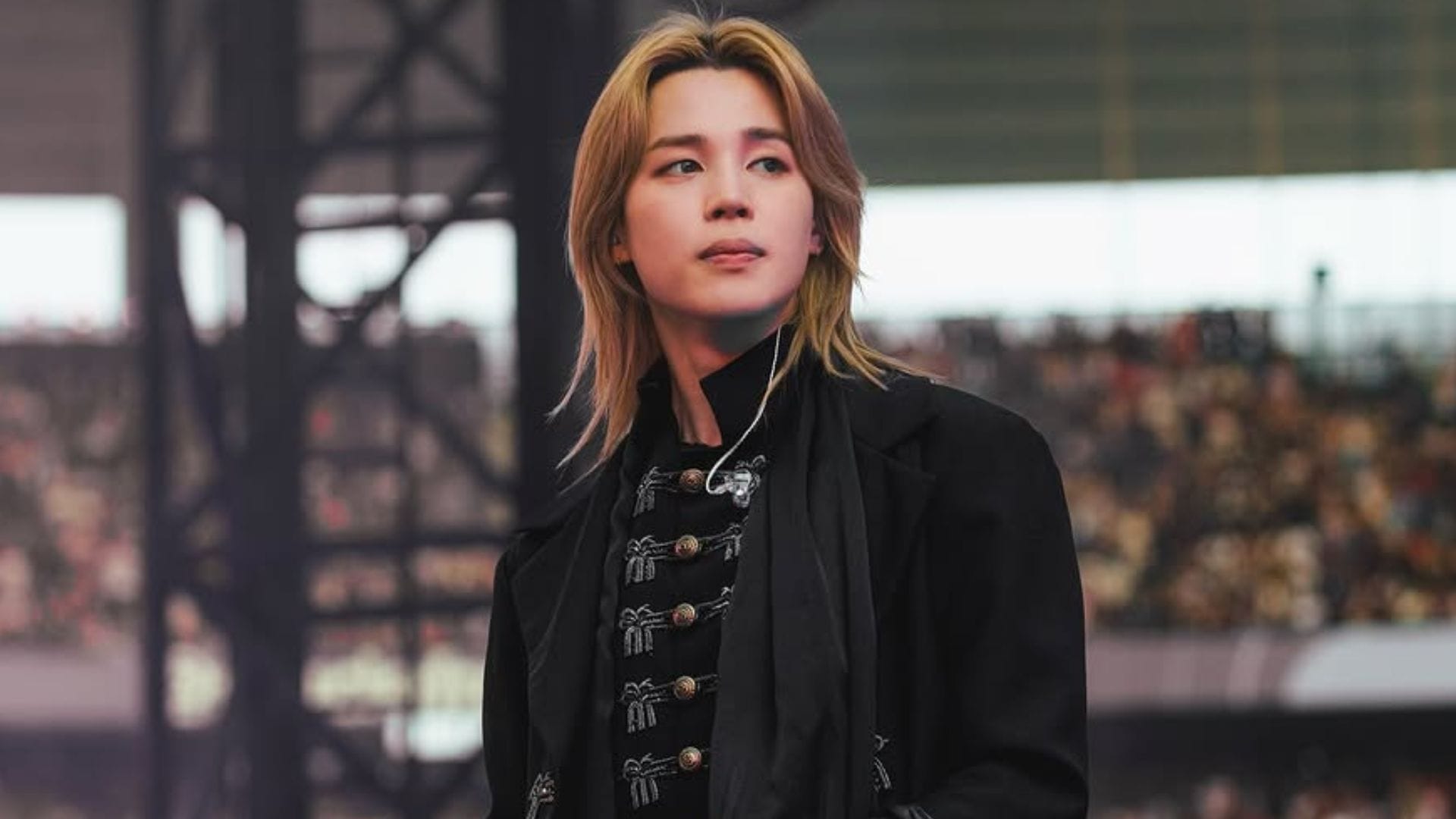 "Shame on the cameramen. Shame on HYBE" - Fans furious after BTS' Jimin gets closely filmed while exhausted at MetLife Stadium ARIRANG show