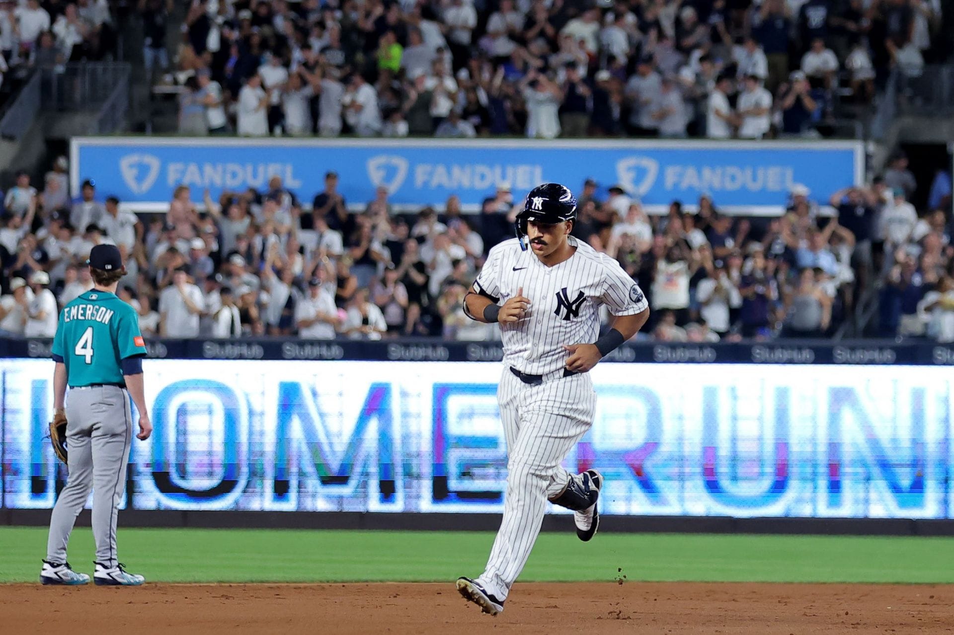 "Time to retire" - Fans roast Yankees vs. Blue Jays umpire over bizarre premature strikeout call on $22.05M star