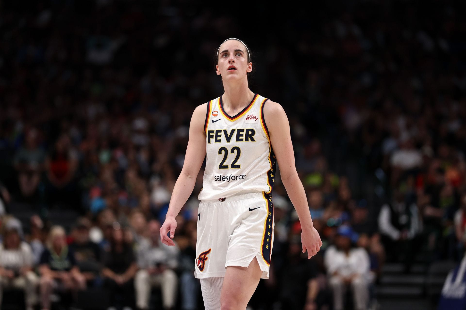 "Please kick her off Team USA now": WNBA Fans Erupt After Kara Lawson Blames Caitlin Clark for Fever Loss Following Costly Mistakes