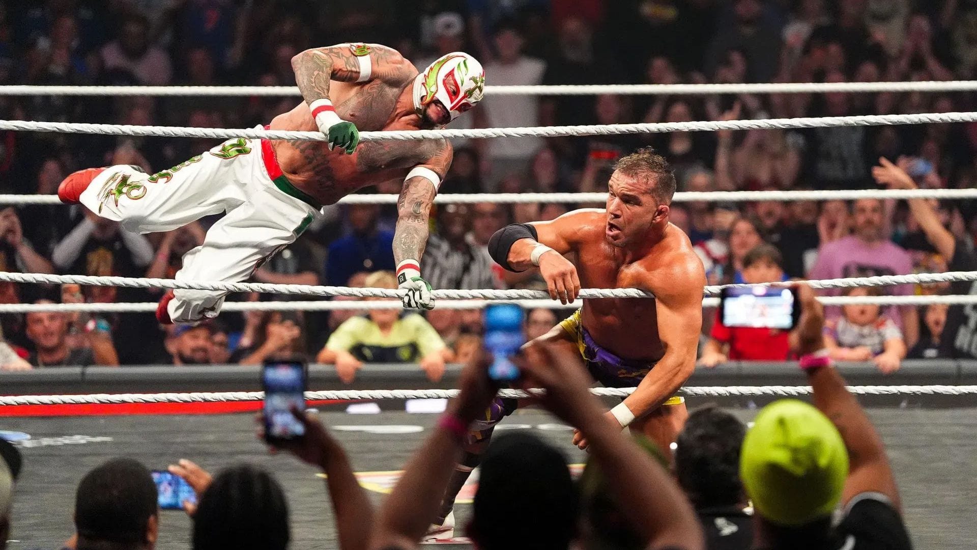 3 Reasons why WWE didn’t put the Intercontinental Title on Rey Mysterio 