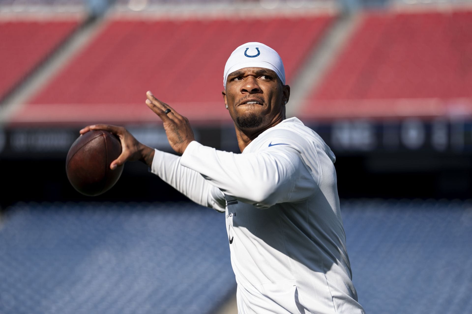"He should never see the field again. What a bust": NFL fans mock Anthony Richardson for throwing "AWFUL" interception in 1st preseason drive