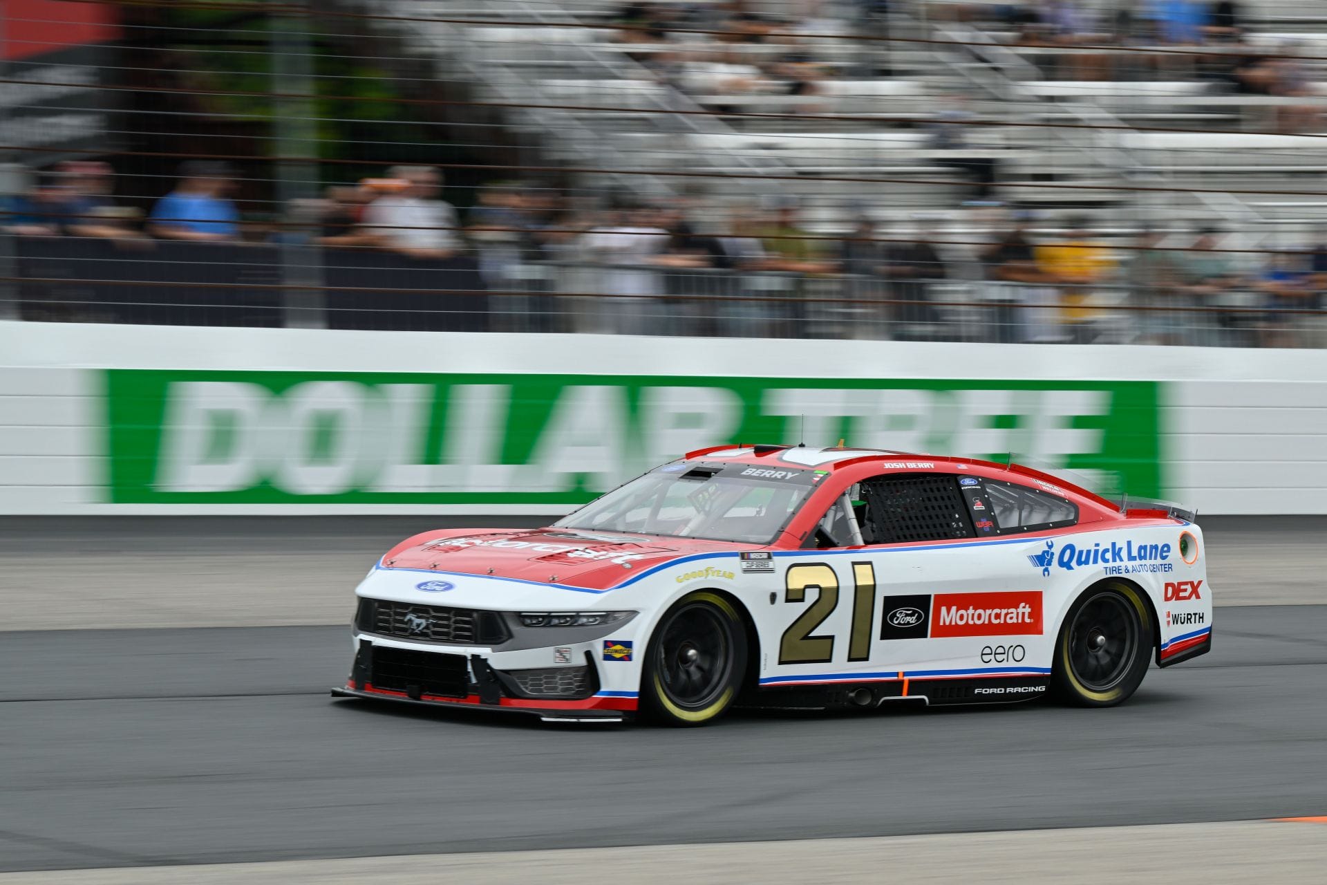 Josh Berry (21) during qualifying at New Hampshire Motor Speedway on Aug 22, 2026. - Source: Imagn