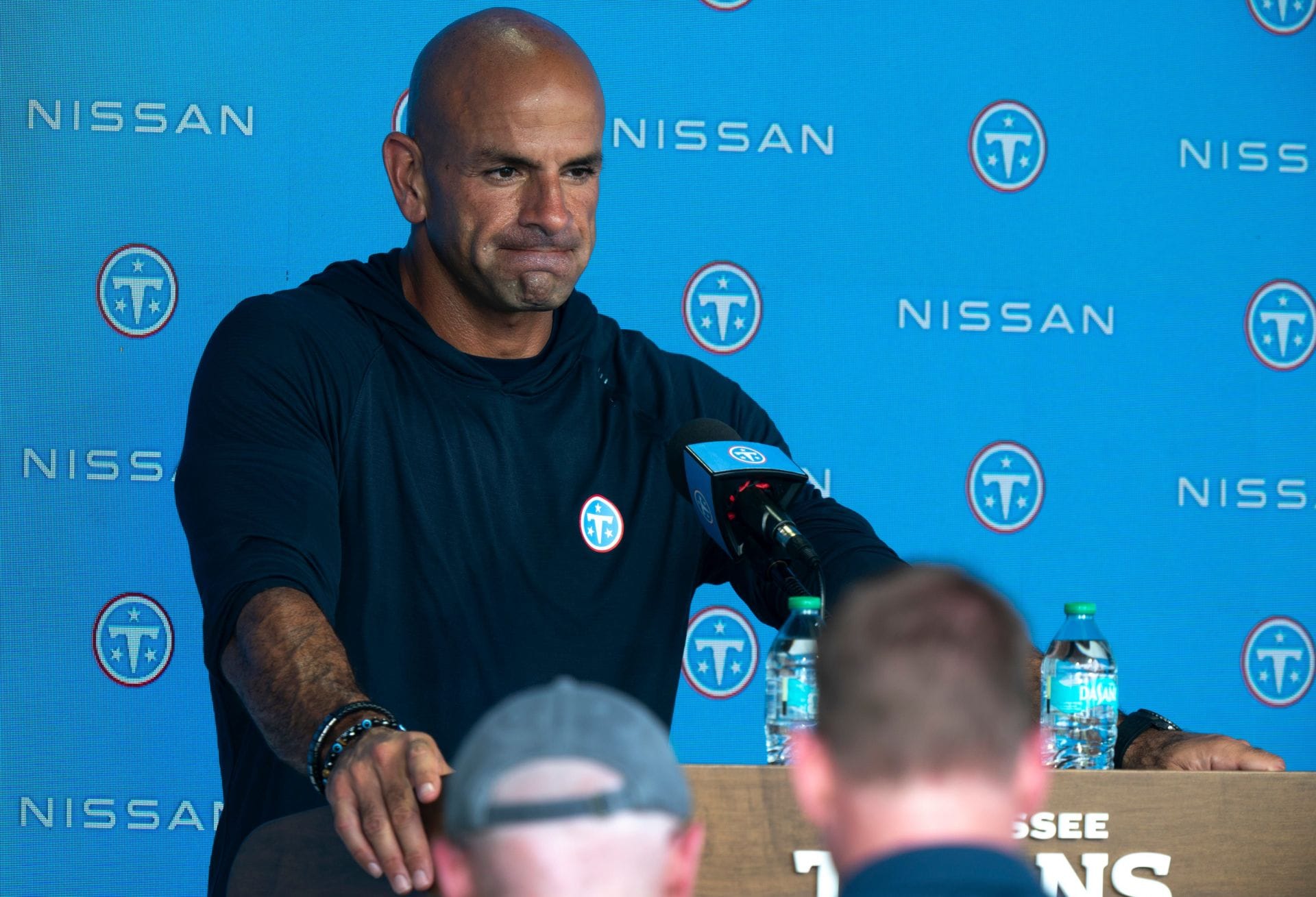 Titans HC Robert Saleh drops 1-word blunt response to Wan’Dale Robinson taking a massive hit from a Bears player at joint practice