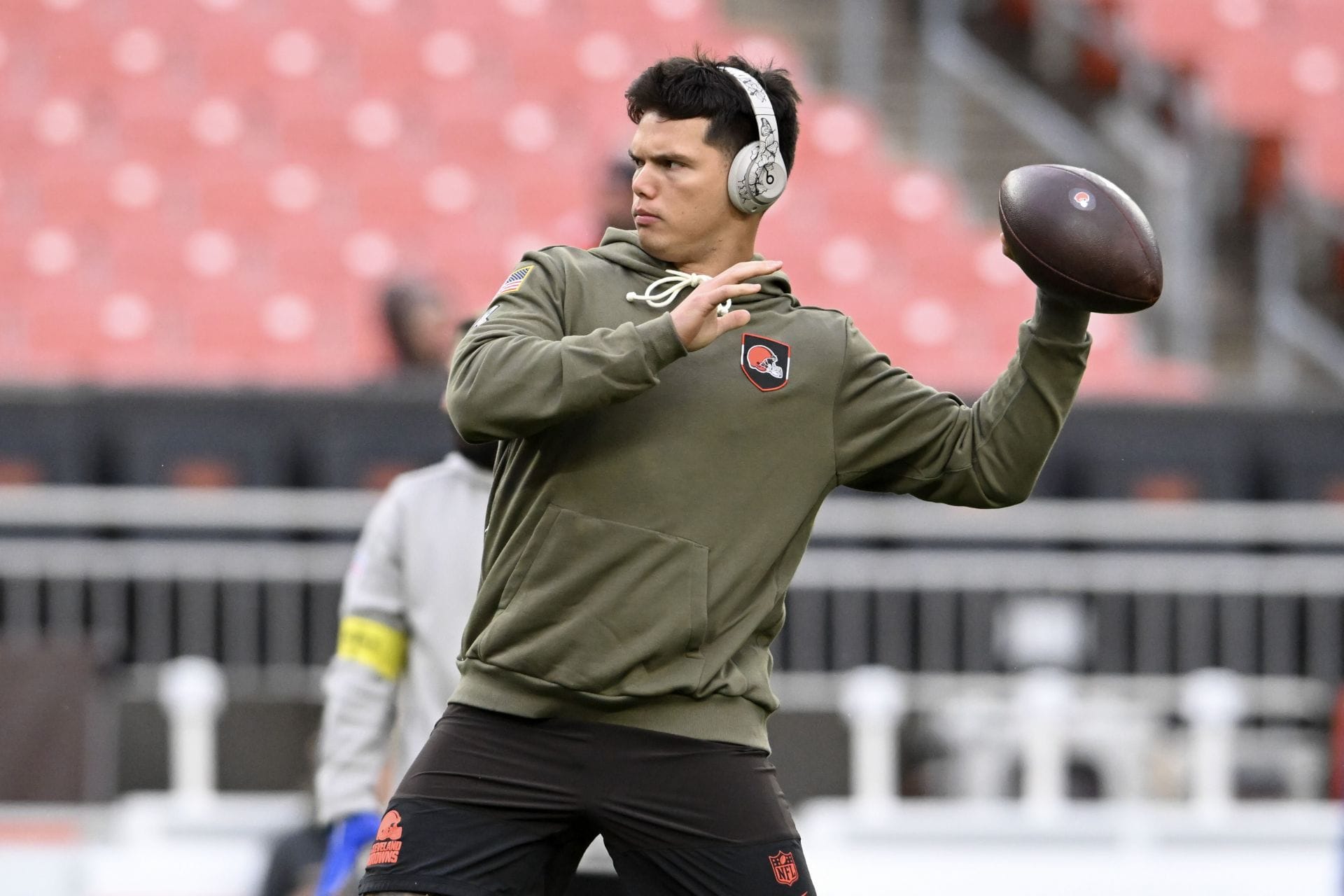 "They need a back up": Tony Grossi floats $7,500,000,000 AFC team as Dillon Gabriel trade partner ahead of Browns' 53-man roster cuts