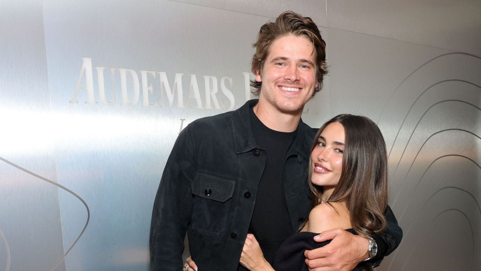 "Imagine if it was Taylor Swift & Travis Kelce": NFL fans react to Justin Herbert, Jaxson Dart & Joe Burrow's romantic moments at camp being PR
