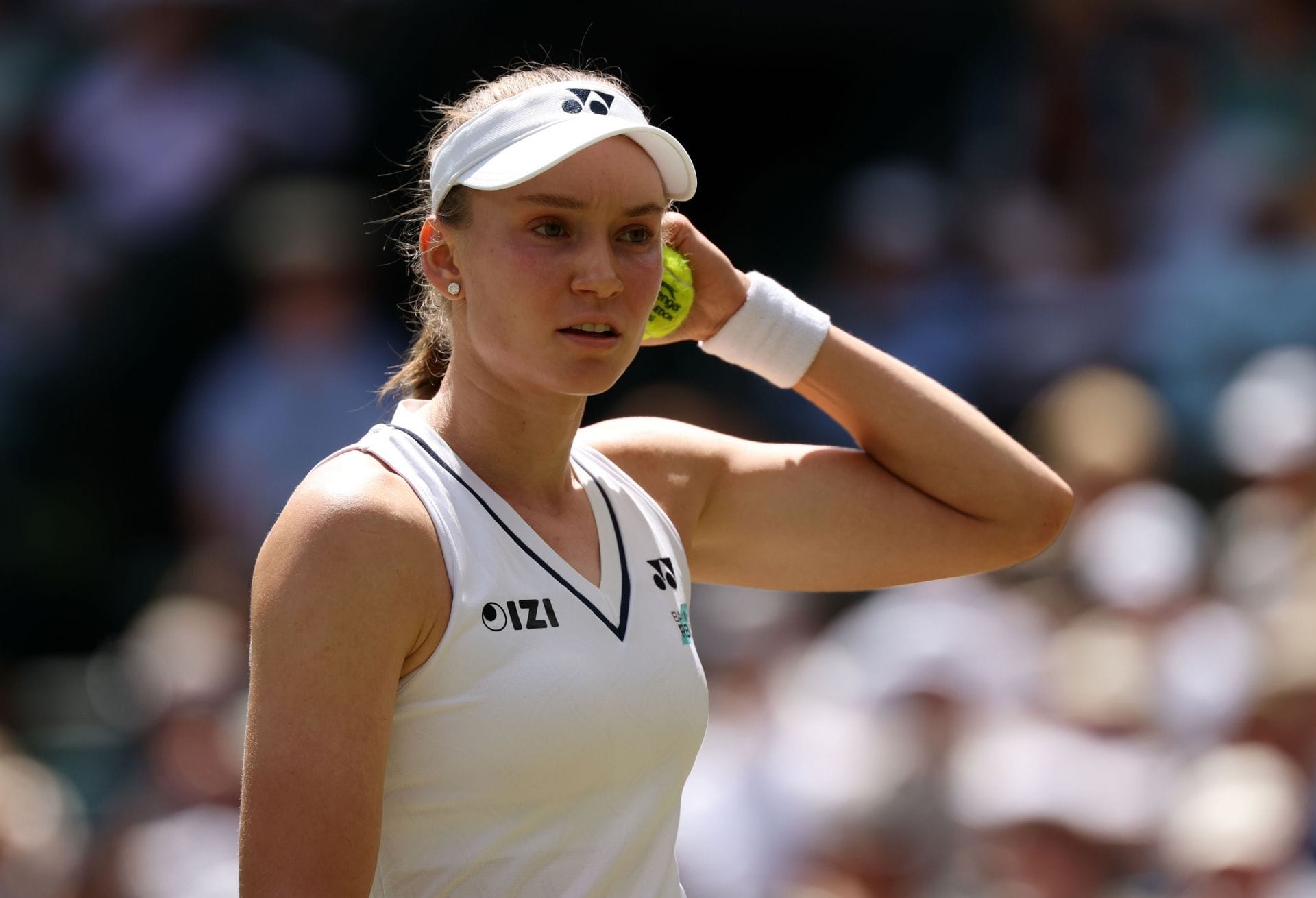 "The schedule screwed Elena Rybakina" - Fans accuse Canadian Open of poor management after Iga Swiatek loss in final