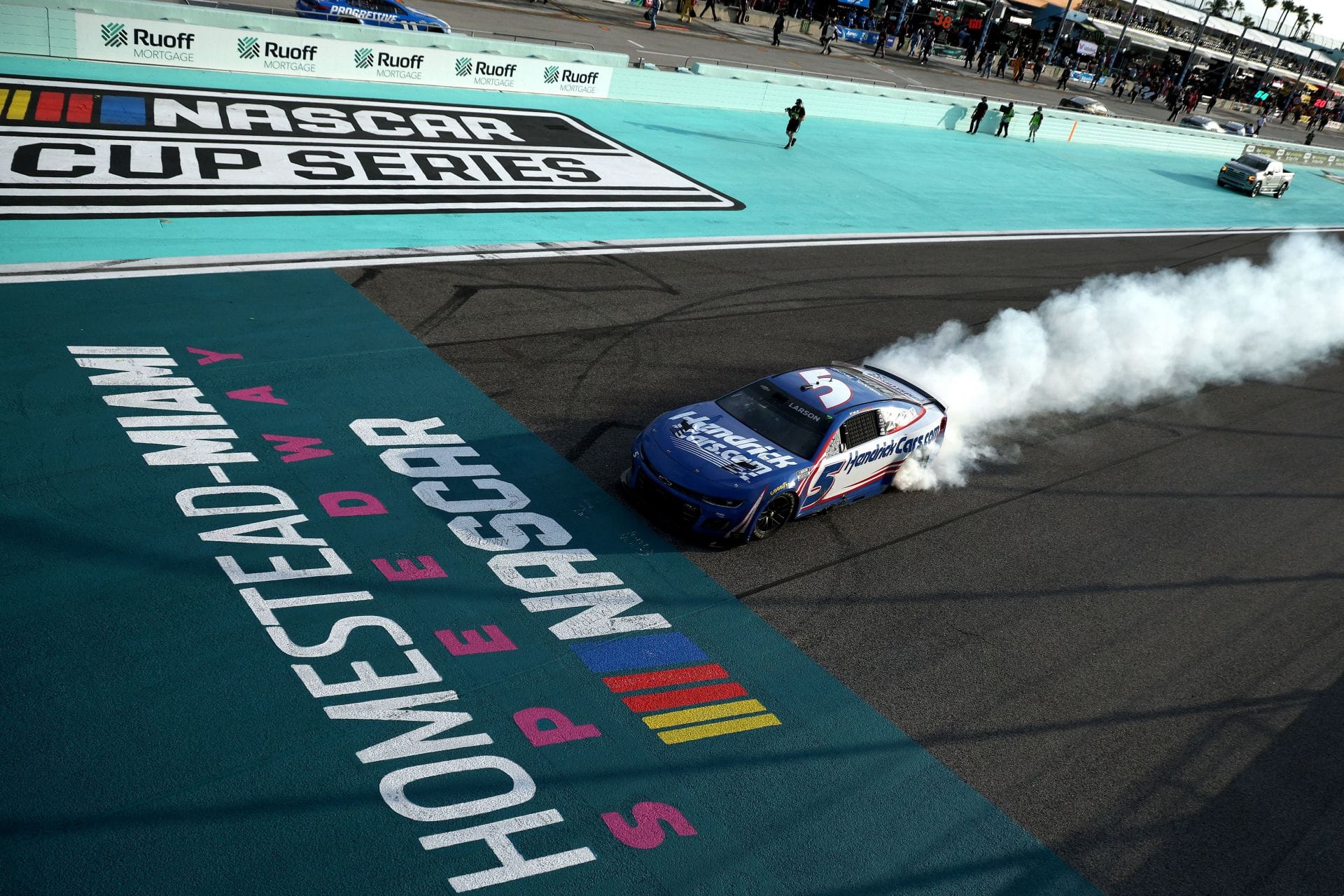 NASCAR makes major call on 2027 Championship Weekend as Homestead-Miami stays finale