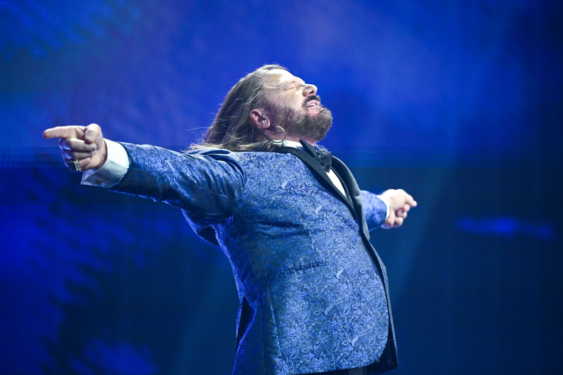 Unlikely superstar comes to the defense of AJ Styles' son after recent "controversy"