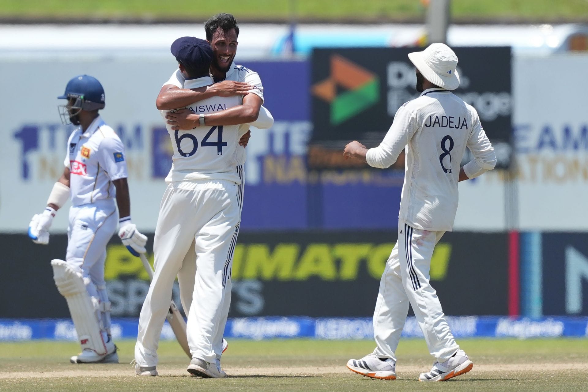 Niroshan Dickwella plays rash shot as India get two quick wickets on Day 5 of SL vs IND 2026 1st Test [Watch]