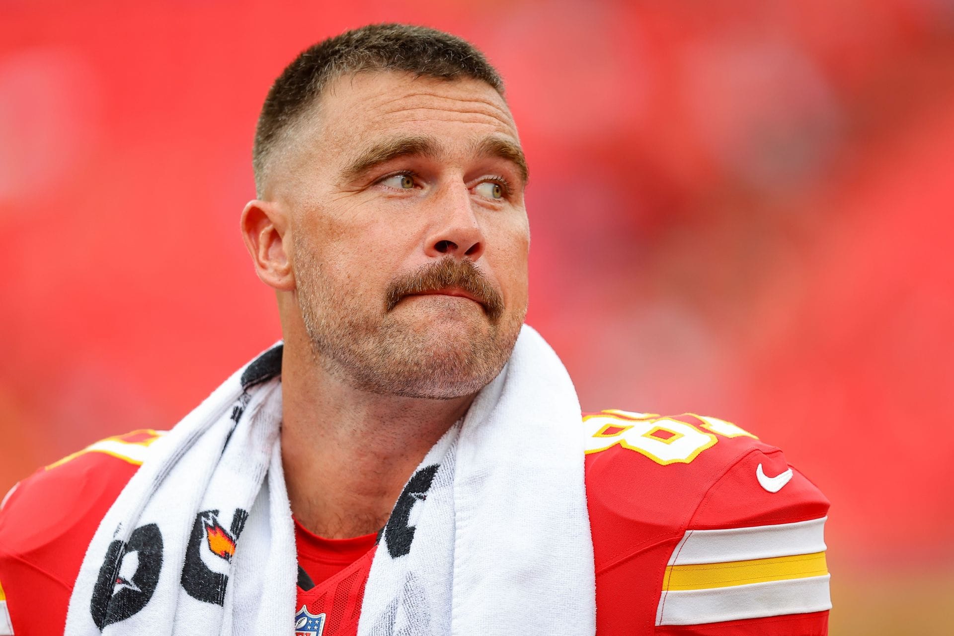 "Dude looks slow as hell," "Moving in slow motion": NFL fans mock Travis Kelce for "barely getting past backup" defender in Chiefs' preseason game