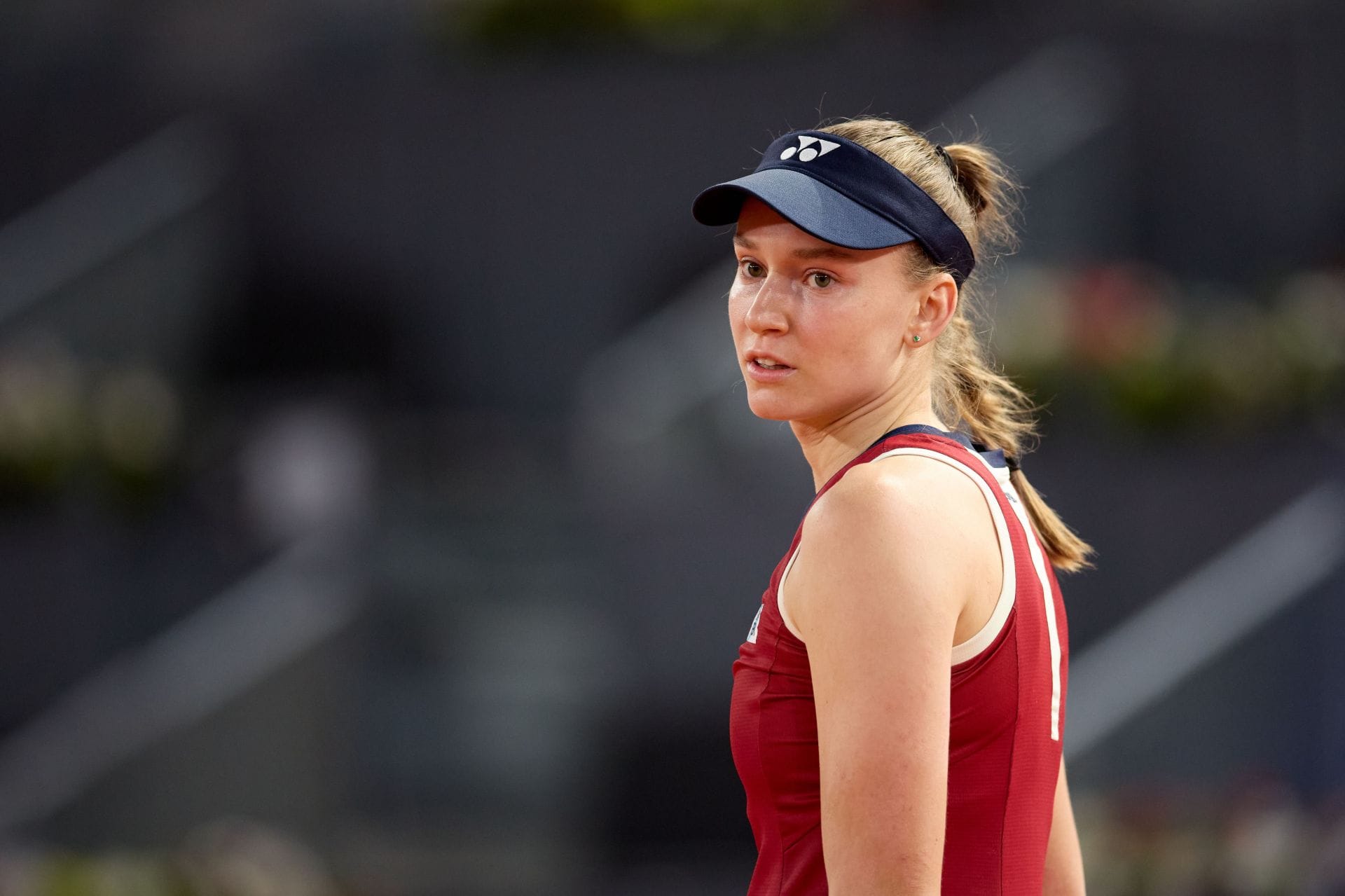 "Stop putting pressure on Elena Rybakina" - Fans slam journalist's 'ridiculous' question about World No. 1 rank