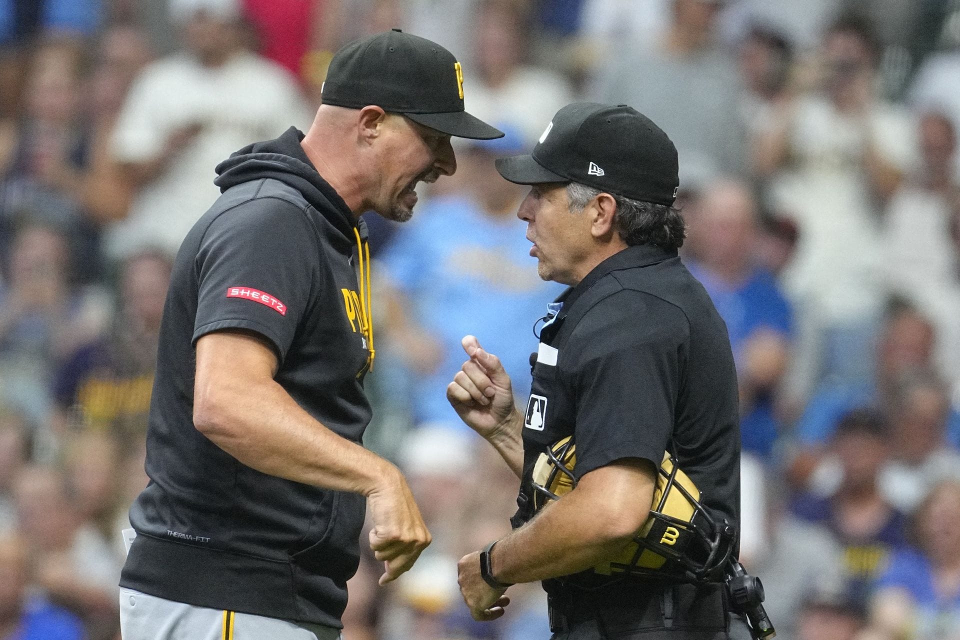 "ABS continues to be a joke" - Fans react to Pirates skipper Don Kelly's ejection after bizarre William Contreras incident with umpire