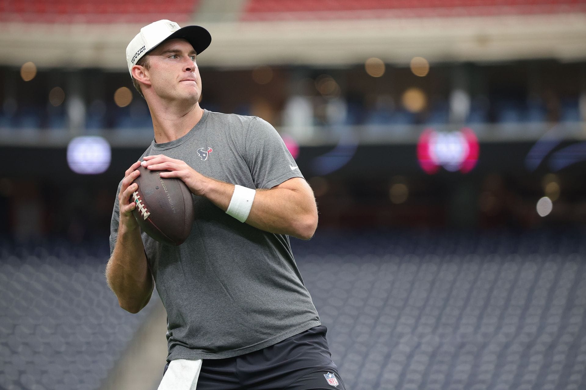 "Time to bench C. J. Stroud": NFL fans react as Davis Mills impresses in Texans' preseason game vs. Chargers