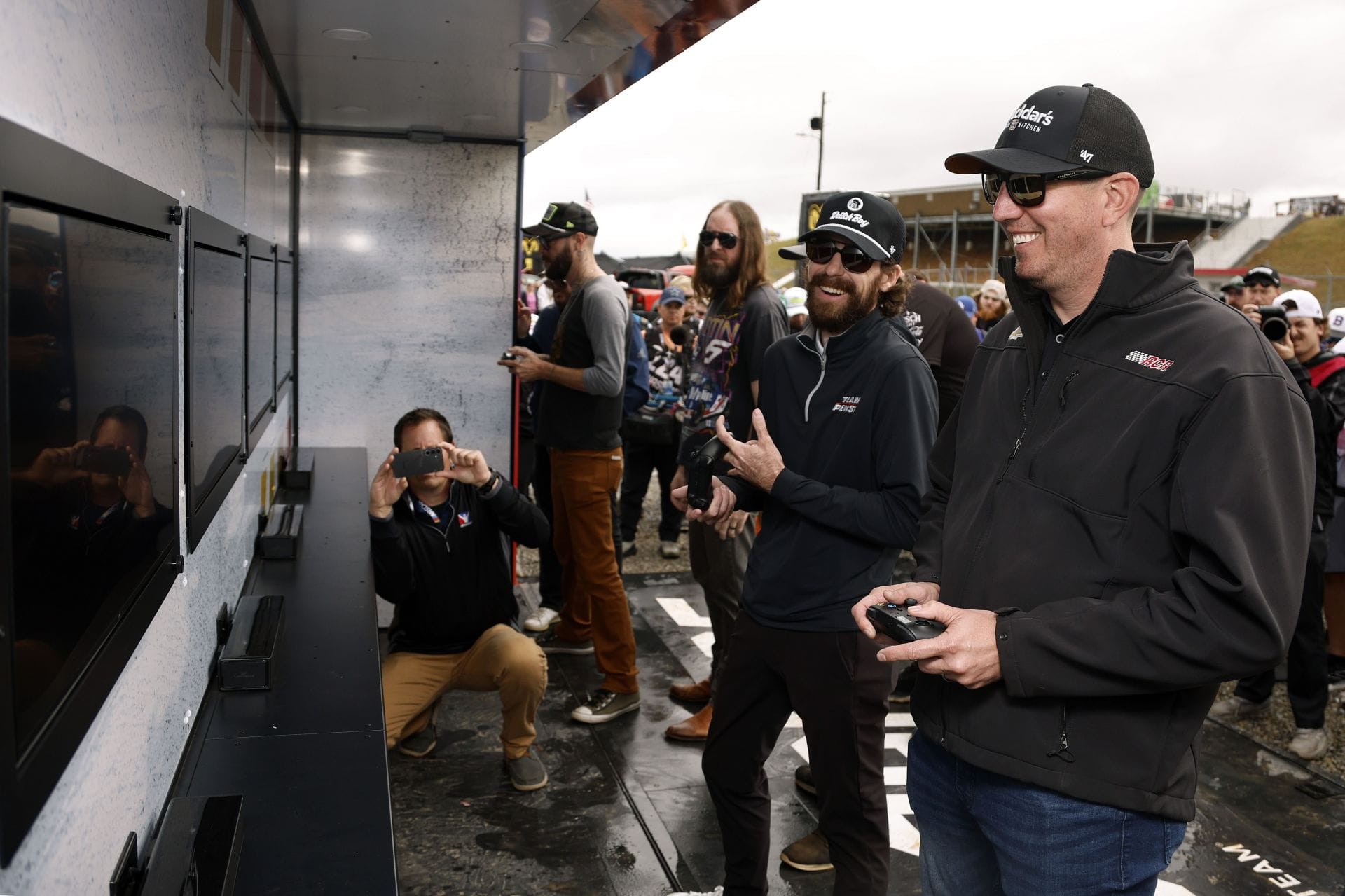Ryan Blaney explains the thought process behind Kyle Busch tribute helmet for Iowa Corn 350