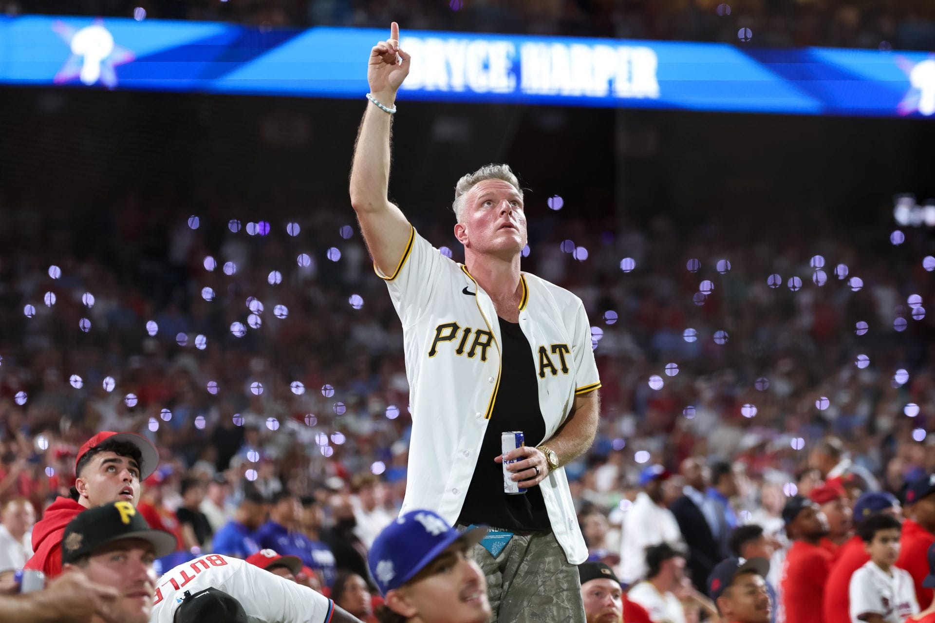 "Surprised it doesn’t have Pat McAfee on it": NFL fans brutally mock ESPN's "terrible" new scorebug for 2026 season