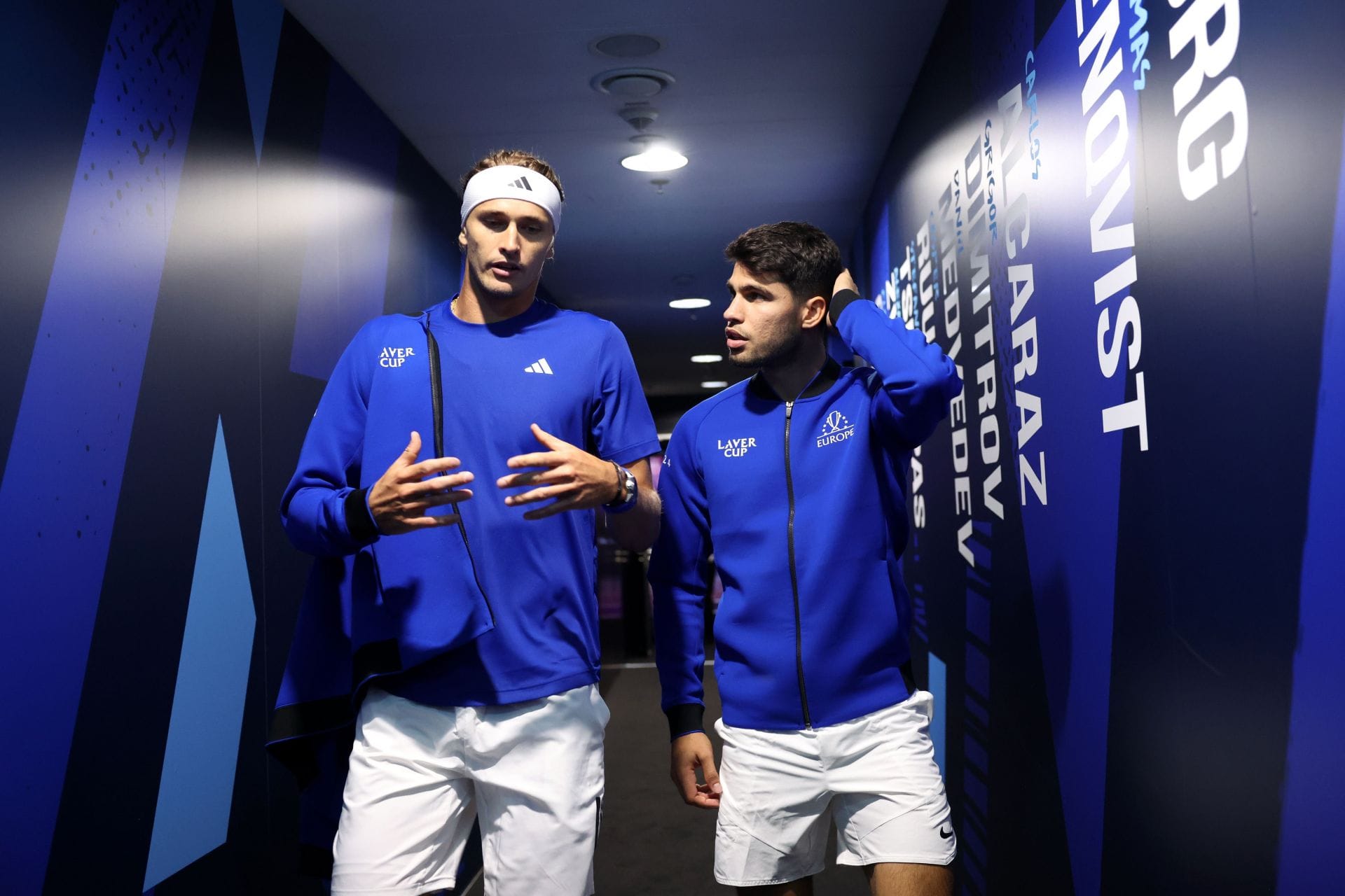 "Enough gifting Slams to Zverev" - Fans put pressure on Carlos Alcaraz to win US Open after Jannik Sinner's withdrawal