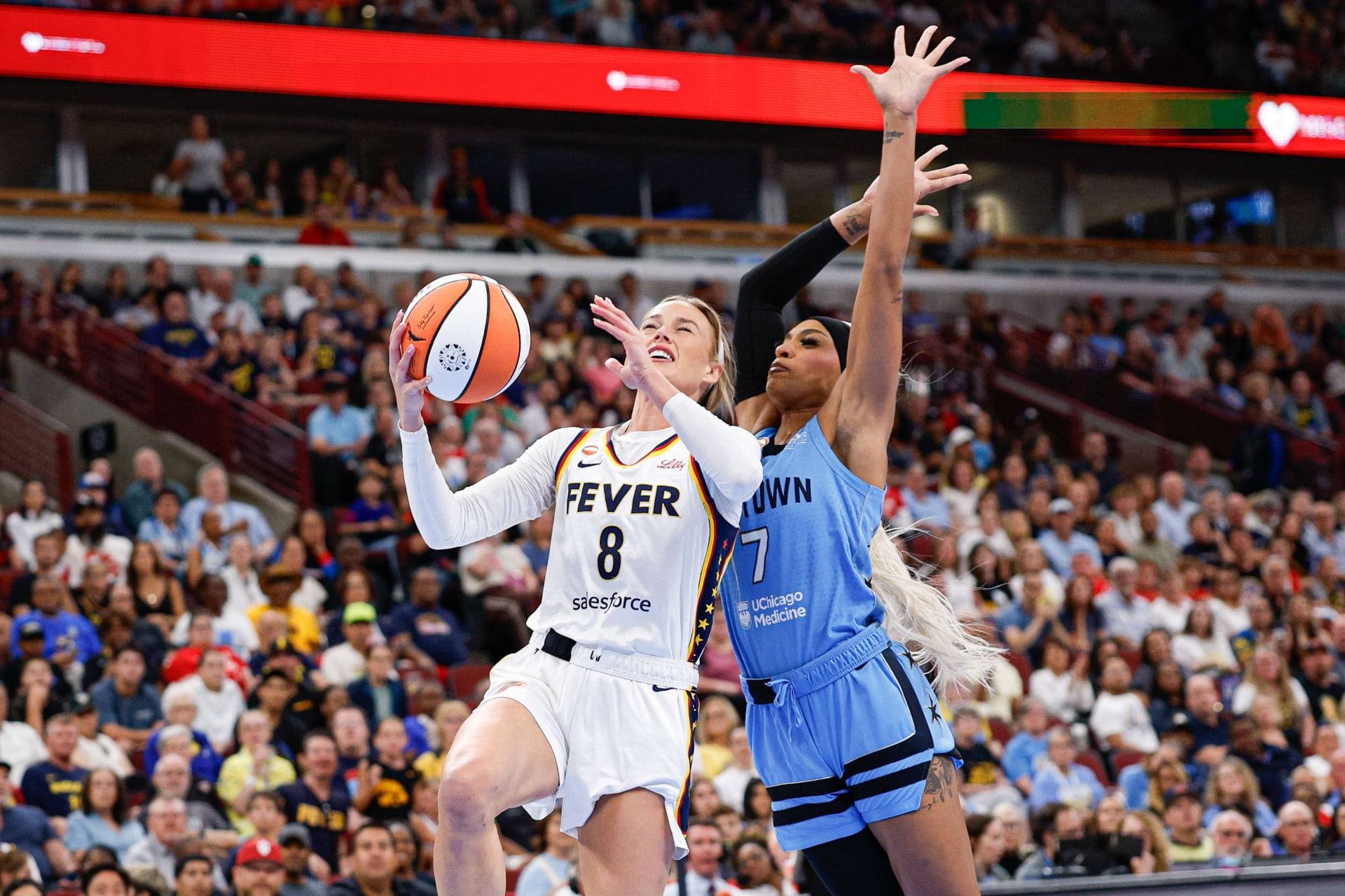 “Wants to Be The Villain and The Victim”: Fever Fans React as DiJonai Carrington Calls Out "Social Media Nonsense" After Sophie Cunningham Incident