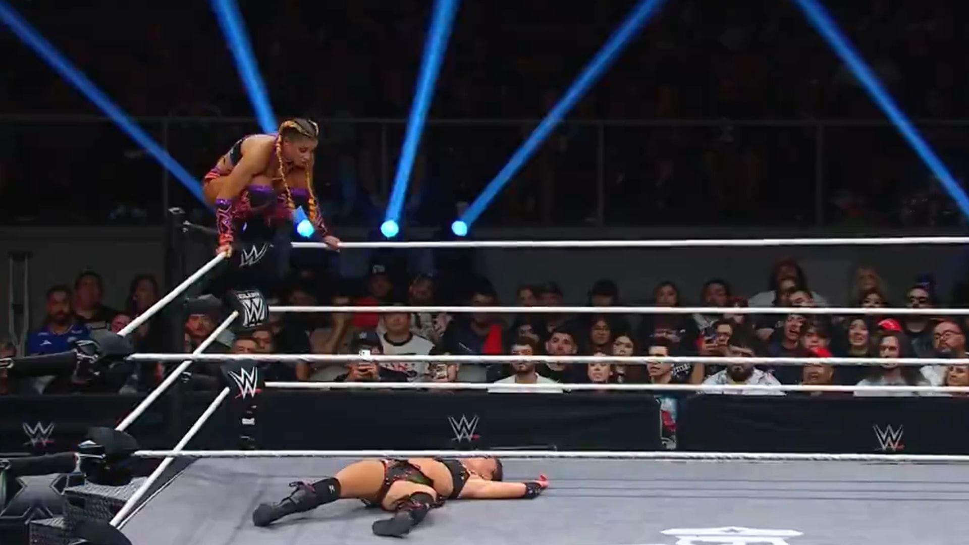 WWE title taken off of injured champion in shocking finish